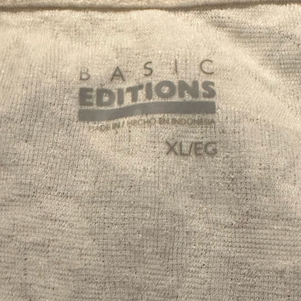 Basic Edition - Picture 3 of 3